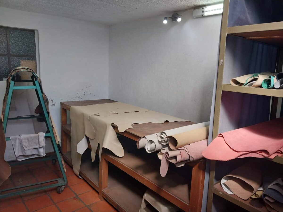 Almacen Leather Store