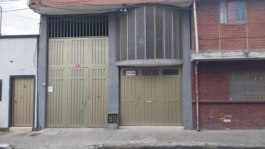 Fachada Leather Store