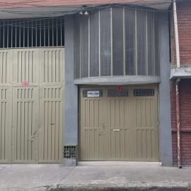 Fachada Leather Store