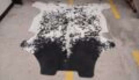 vaqueta pelo blanco negro 1